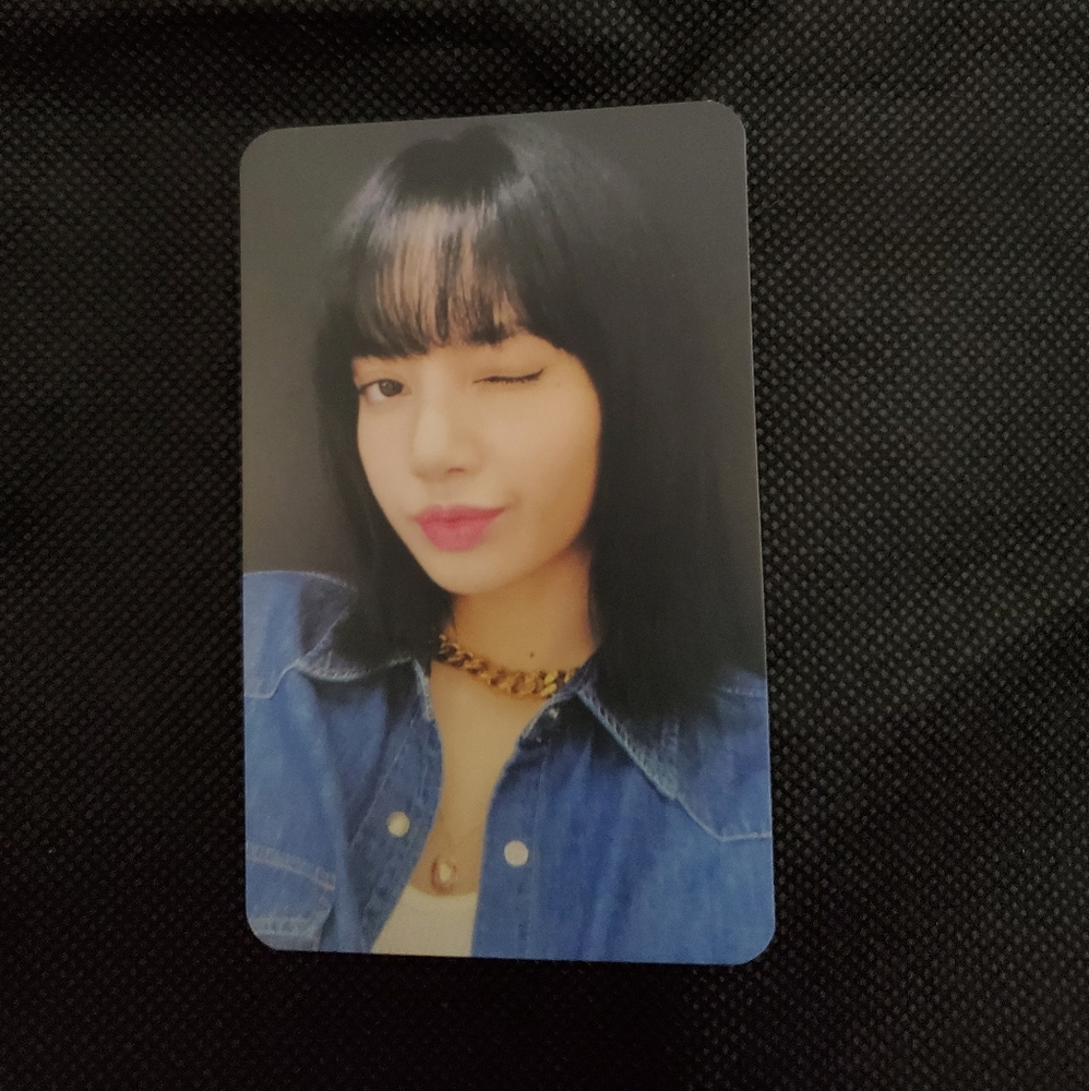 Blackpink Lisa UNOFFICIAL photocard